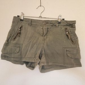 Comfortable stretch short shorts
